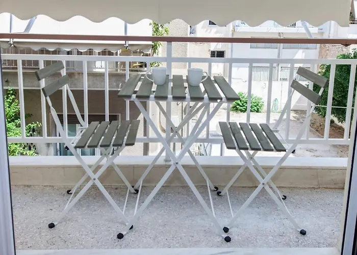 Modern Greek Living 1 Bd Apt In Dafni Athens