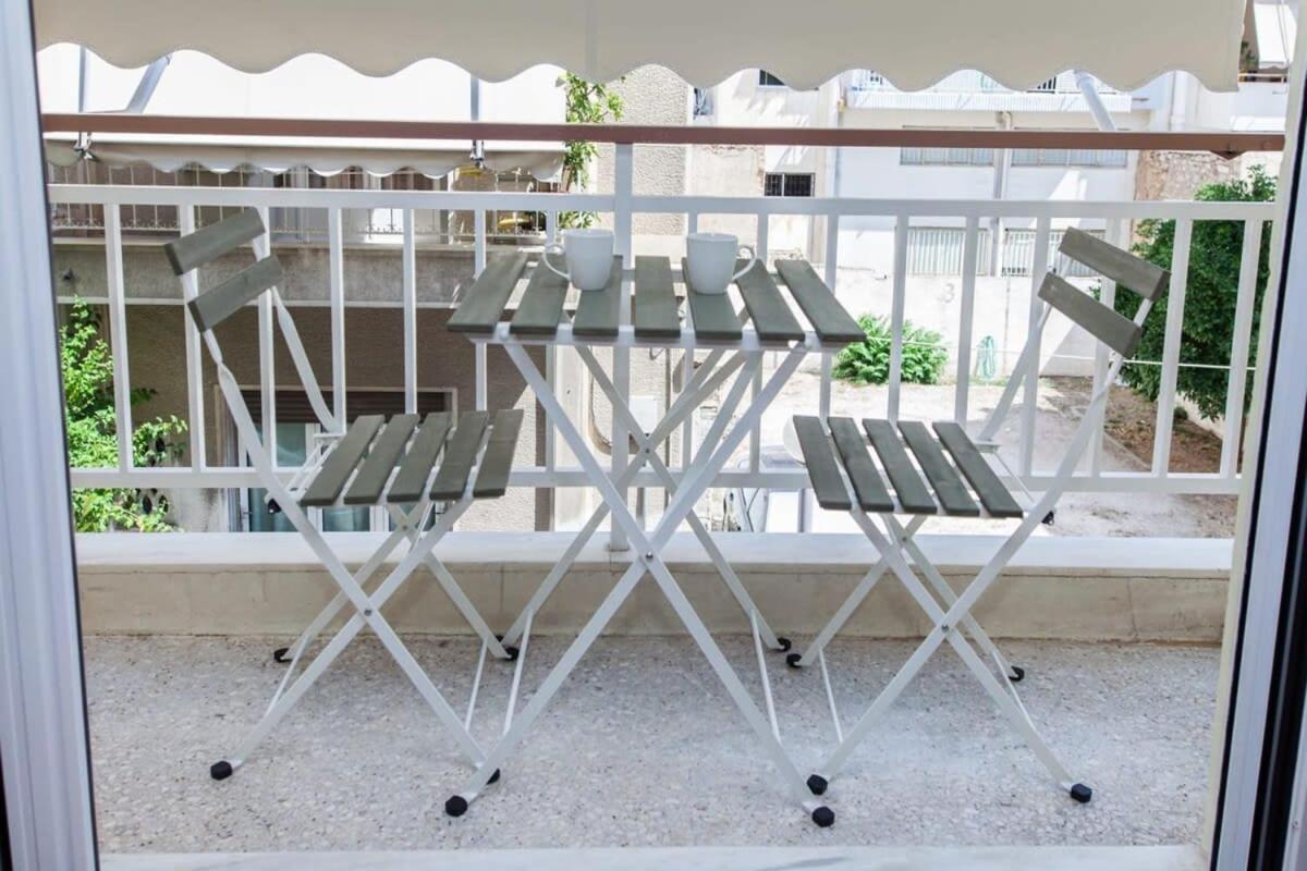 Modern Greek Living 1 Bd In Dafni